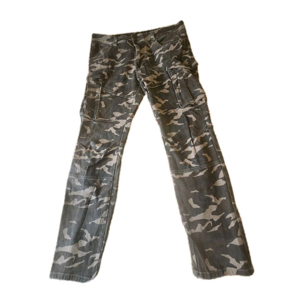 Men's Camo Cargo Chinos in Green Camo